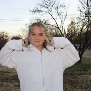 Meet your Posher, Kaylie